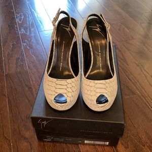 Peep toe pumps Giuseppe Zanotti